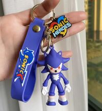 Přívěsek na klíče Sonic fialový