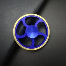 Kovový Fidget Spinner wheel modrý se zlatým