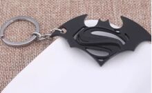 DC Heroes Přívěsek na klíče Superman & Batman Black