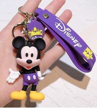 Disney Přívěsek na klíče Mickey fialový