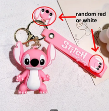 Disney Přívěsek na klíče Stitch růžový Lucky Day