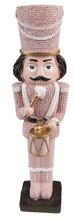 Vánoční růžová dekorace socha Louskáček s bubínkem - 5*4*20 cm