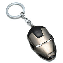 Marvel Přívěsek na klíče Iron Man Maska černá