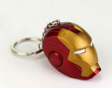 Marvel Přívěsek na klíče Iron Man 3D Maska červená