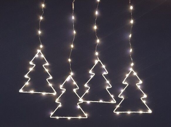 Highlife Vánoční světelný závěs - Stromeček 8ks
