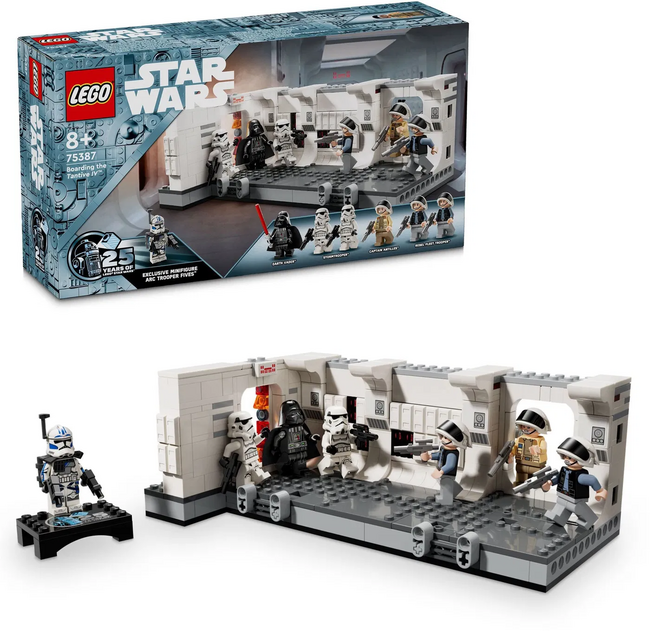 LEGO® Star Wars™ 75387 Nástup na palubu Tantive IV
