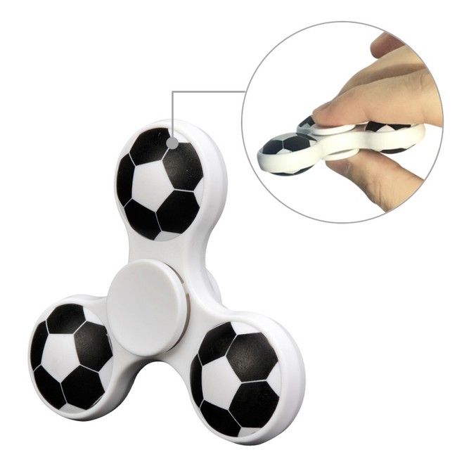 Klasický Fidget Spinner 3D Fotbal bílý